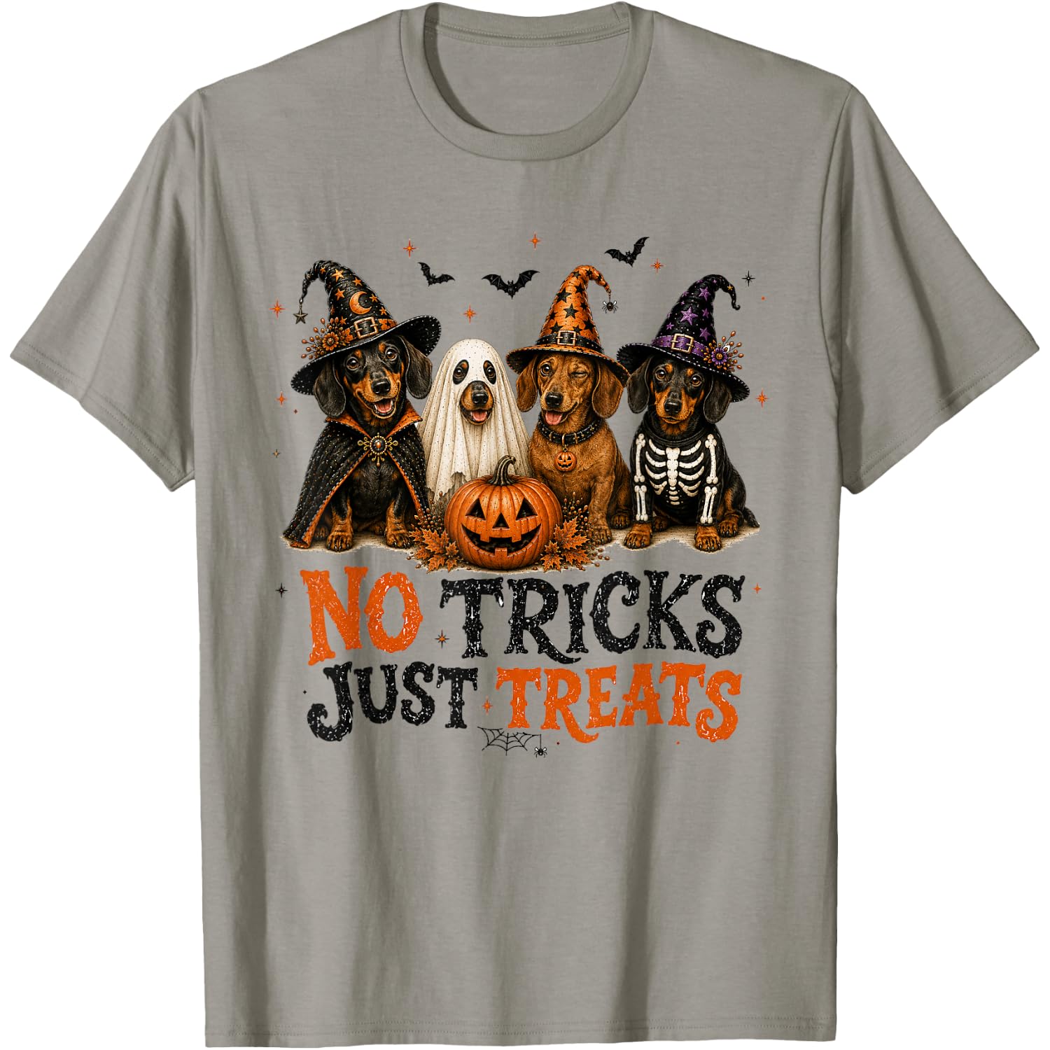 Cute Halloween Dachshund Dog No Tricks Just Treats Funny Dog T-Shirt
